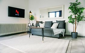 Nespresso Netflix Work Apartment - 24H Check-In